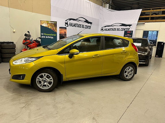 Ford Fiesta 2 of 10
