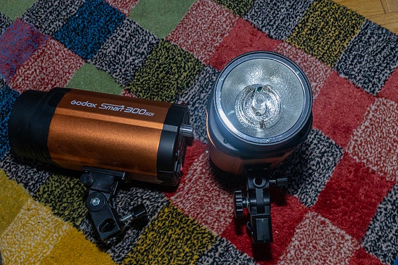 Product image 1 of 2