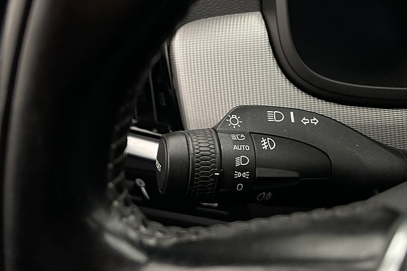 Volvo S90 13 of 30