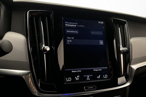 Volvo S90 21 of 30