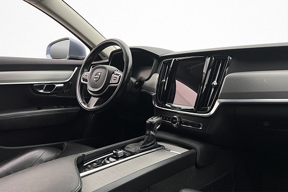 Volvo S90 26 of 30