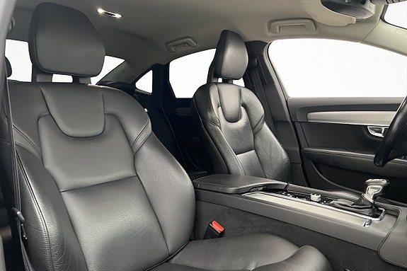Volvo S90 27 of 30