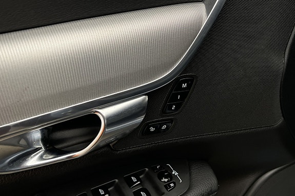 Volvo S90 11 of 30