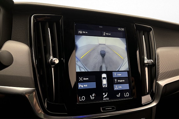 Volvo S90 18 of 30
