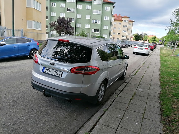 Ford S-MAX 4 of 6