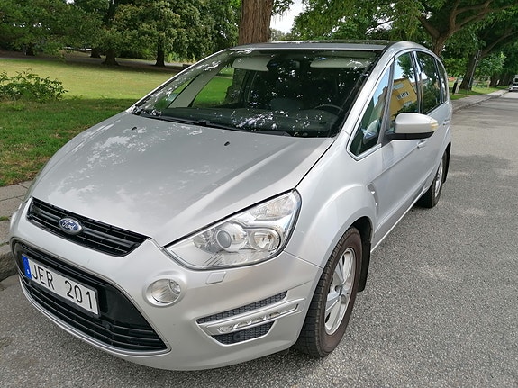 Ford S-MAX 2 of 6