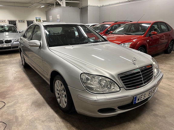 Mercedes-Benz S350 2 of 5