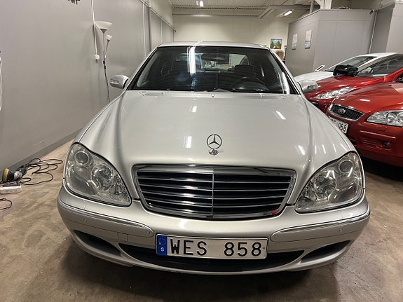 Mercedes-Benz S350 3 of 5