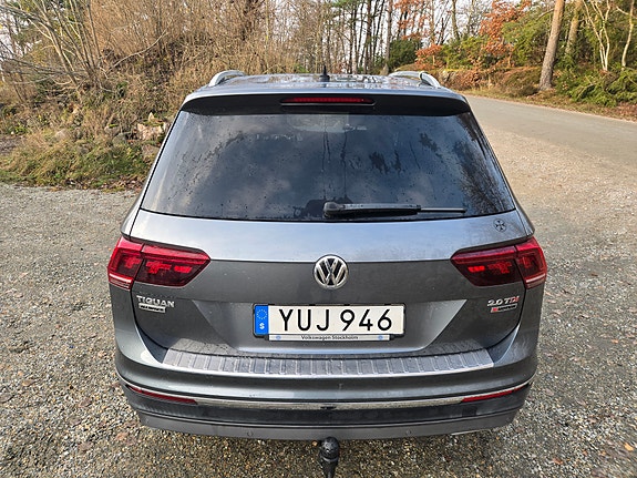 Volkswagen Tiguan Allspace 4 of 5