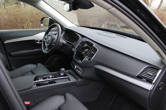 Volvo XC90 14 of 22