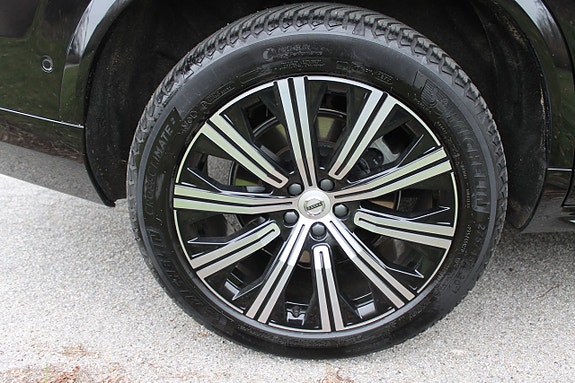 Volvo XC90 12 of 22
