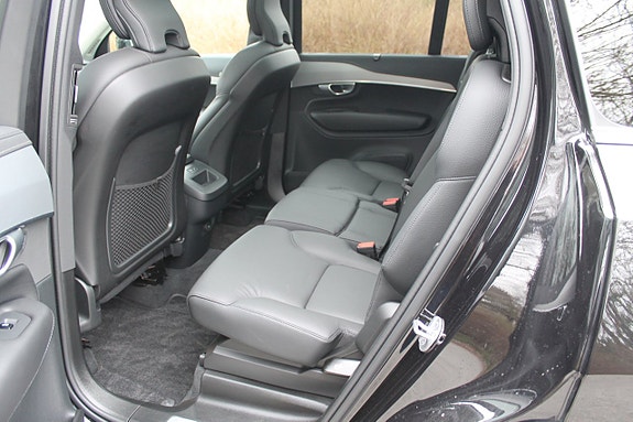 Volvo XC90 7 of 22