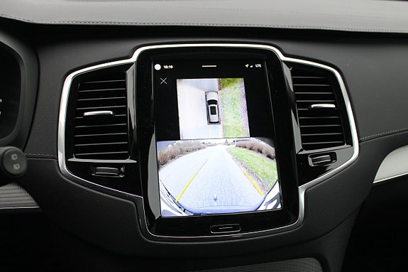 Volvo XC90 20 of 22