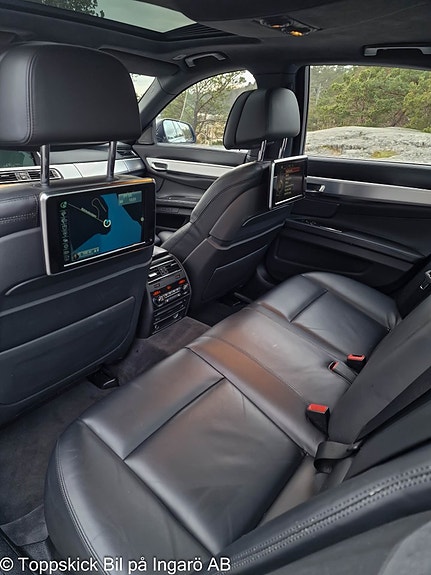 BMW 730 12 of 25