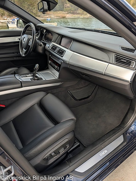 BMW 730 10 of 25