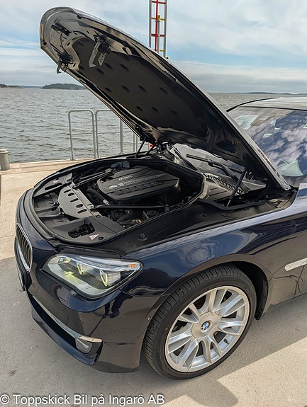 BMW 730 18 of 25