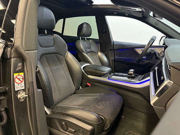 Audi Q8 5 of 5