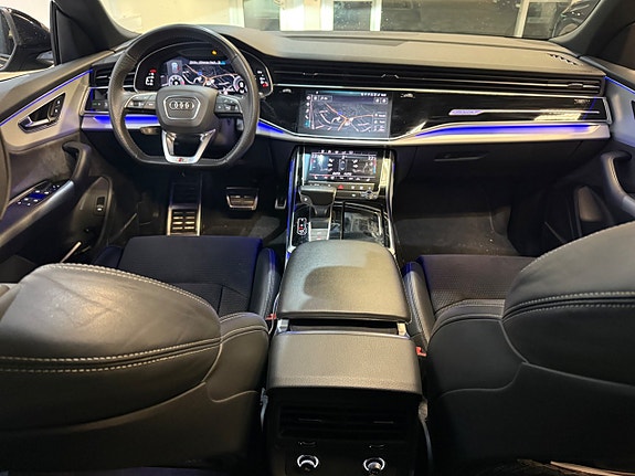 Audi Q8 4 of 5