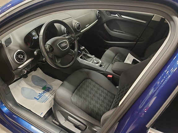 Audi A3 8 of 10