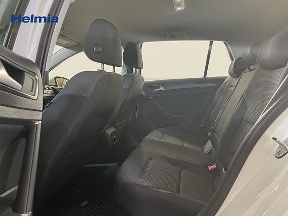 Volkswagen e-Golf VII 12 of 18