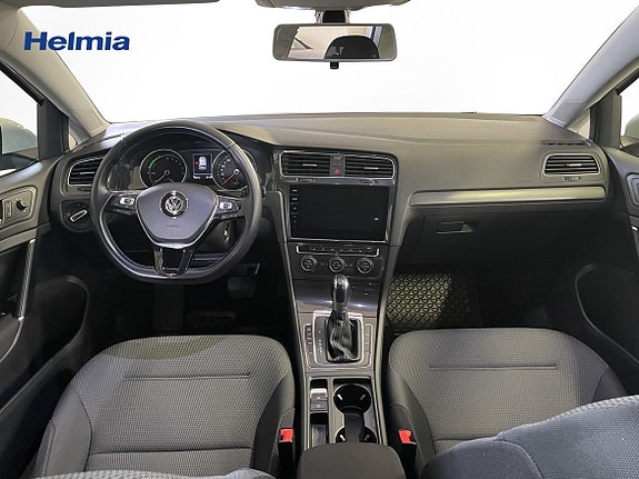 Volkswagen e-Golf VII 11 of 18