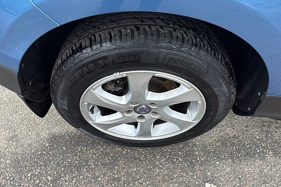 Volvo V40 Cross Country 9 of 23
