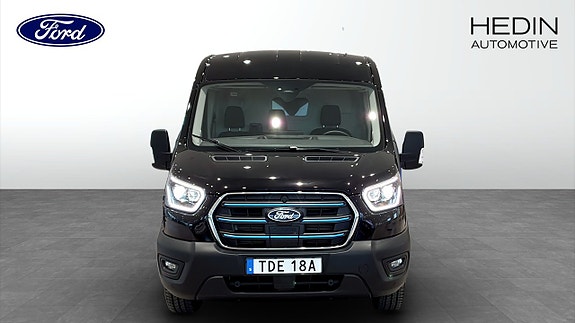 Ford E-Transit 8 of 9