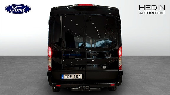 Ford E-Transit 7 of 9