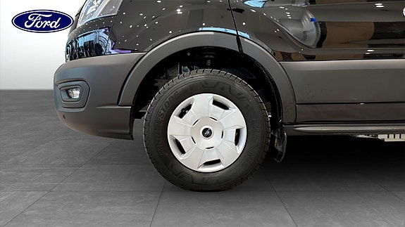 Ford E-Transit 9 of 9
