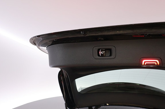 Mercedes-Benz E300 de 12 of 17