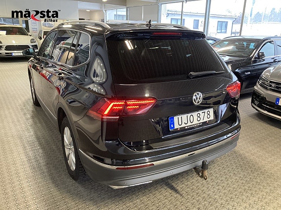 Volkswagen Tiguan Allspace 4 of 5