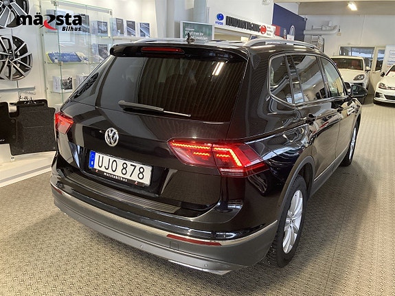 Volkswagen Tiguan Allspace 3 of 5