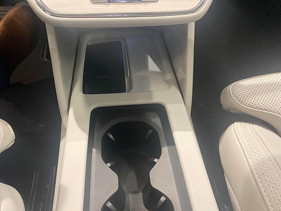 Volvo ES90 19 of 20