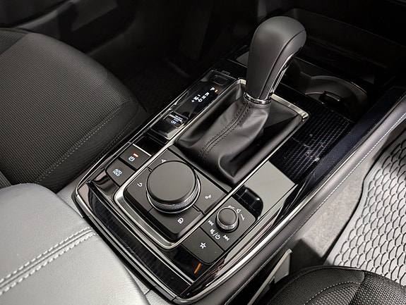 Mazda CX-30 7 of 21