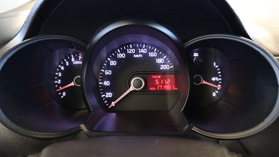 Kia Picanto 13 of 14