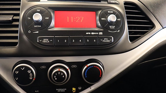 Kia Picanto 14 of 14