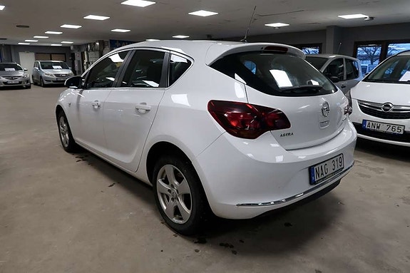 Opel Astra 6 of 13