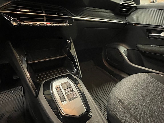 Peugeot 208 13 of 17