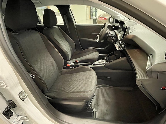Peugeot 208 7 of 17