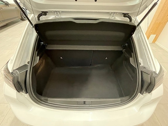 Peugeot 208 10 of 17