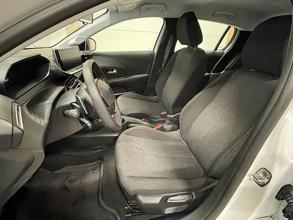 Peugeot 208 12 of 17