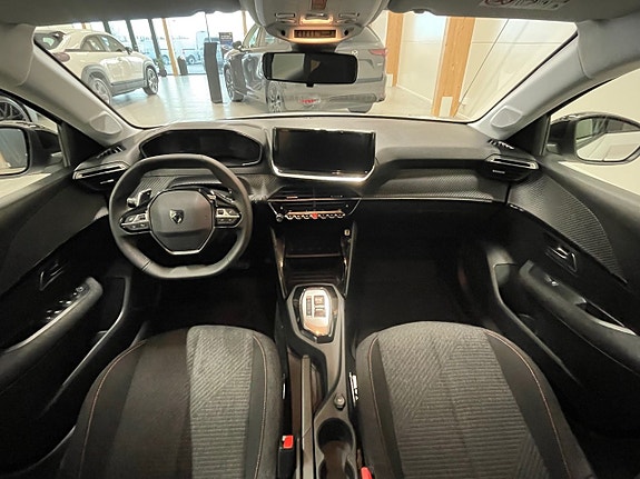 Peugeot 208 9 of 17