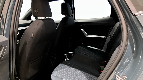 Seat Arona 12 of 13