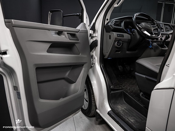 Volkswagen Transporter 19 of 27