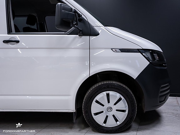 Volkswagen Transporter 10 of 27