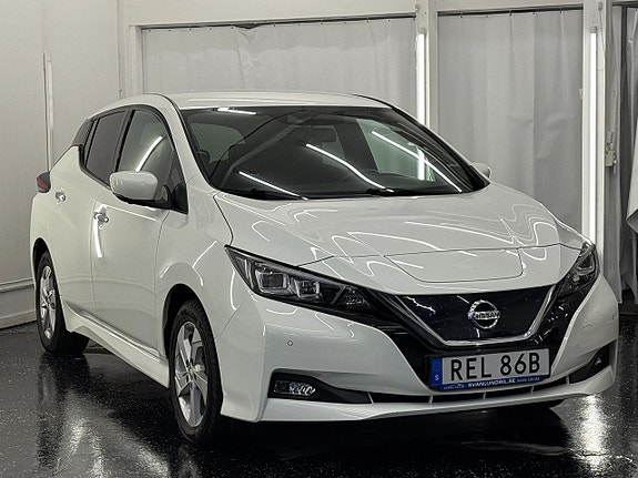 Nissan Leaf 3 of 18