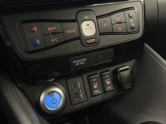 Nissan Leaf 9 of 18