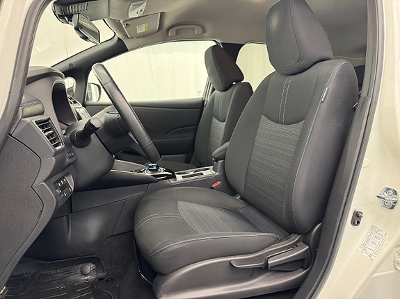 Nissan Leaf 17 of 18