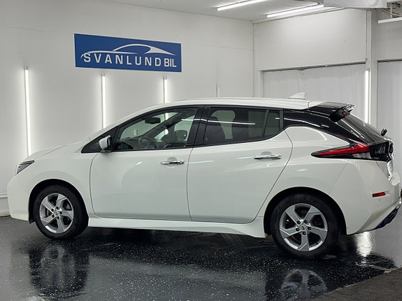 Nissan Leaf 6 of 18