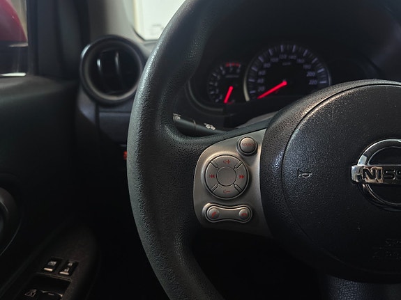 Nissan Micra 13 of 19